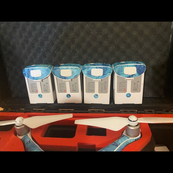 Dji phantom 4 professional drone bundle!! Everything you need.. so nice! - Picture 7 of 8